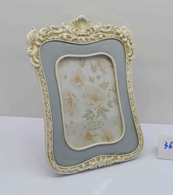 Vintage Gold Resin Photo Frame – Handcrafted Antique-Style Wall/Table Display for Wedding