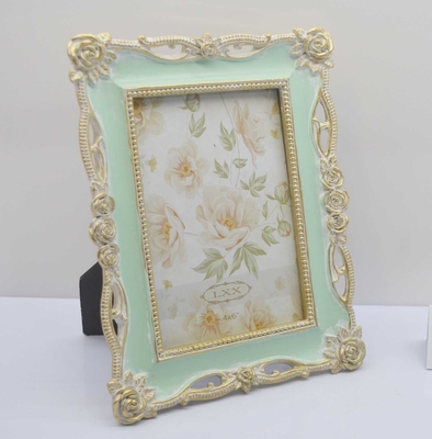 Artisanal Vintage Resin Frame - 4x6 Golden Treasure. Meticulously hand-poured by our master craftsmen