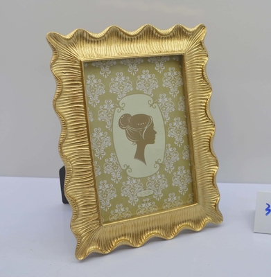 Resin Frame to Cherish Memories" – 4×6 Inch Vintage Gold Frame, Hand-Carved Anniversary Gift, Timeless Home Decor