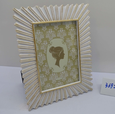 "French Luxury Resin Photo Frame" – 4×6 Inch Golden Embossed Frame, European Palace Style, Home Decor Picture Frame
