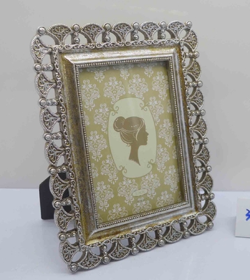 4×6 Inch Handcrafted Vintage Frame with Tarnish-Resistant Gold Trim - Museum-Quality Display
