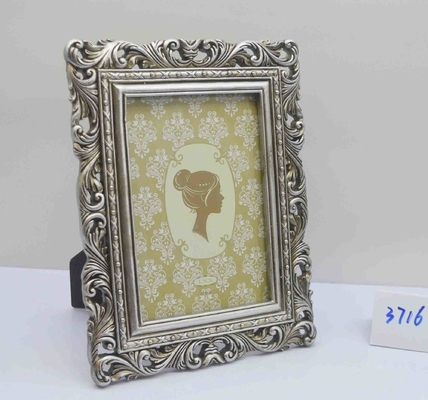 Hand-gilded 4×6 Inch Resin Frame with Royal Crest Motifs - Versailles-inspired Display for Luxury Interiors
