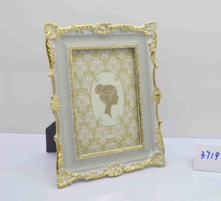 4×6 Inch Hand-polished Resin Frame with Linear Engravings - Modern Living Room