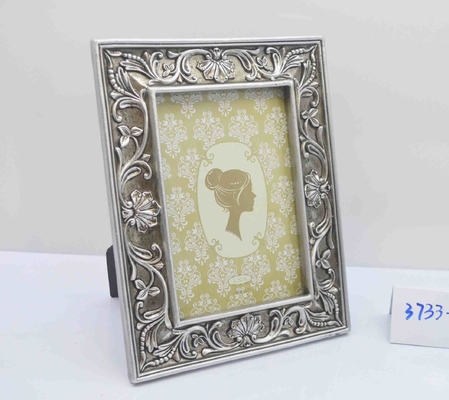4×6 Inch Academic Resin Frame with Movable Tassel Detail - Diploma Photo Companion