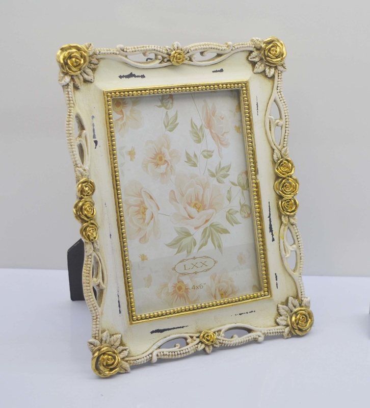 Artisanal Vintage Resin Frame - 4x6 Golden Treasure. Meticulously hand-poured by our master craftsmen