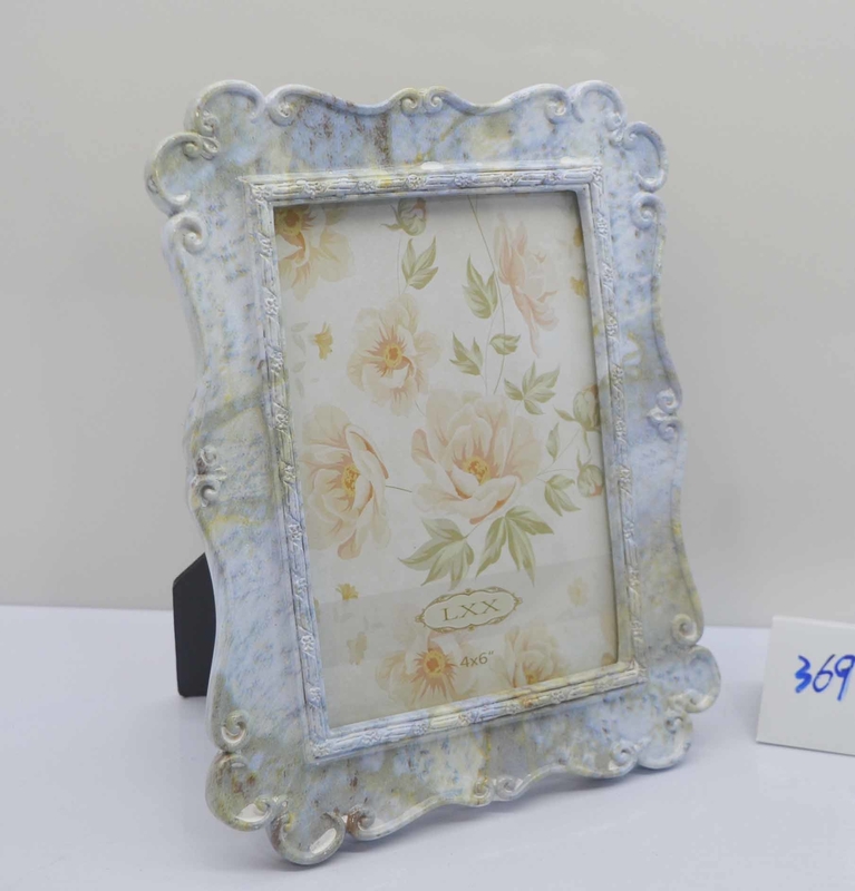 Custom Engraved Resin Photo Frame" – 4×6 Inch Golden Vintage Frame, Personalized Birthday/Anniversary Gift, Hand-Carved